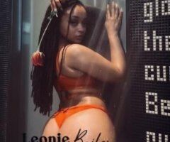 👋 4'10" (Soft skin) 🫧 Bubble booty (Ready to play)