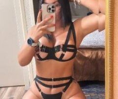 Mia's Boston Escape 💋🇨🇴 Let's Ignite Our Desires! 🔥🍑 - Image 2