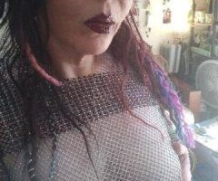 🔥 Horny Gothic Queen Ready to Please 💋🍑😘 - Image 2