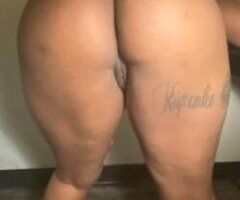 Flirt & Fun Awaits 💦🔥🍑 - Image 3