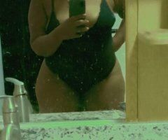 THICK & READY TO PLAY 💦🍑🔥 YOU IN? 😘😻 - Image 3