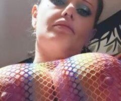 Goth Babe with Big Tits Ready to Play! 💋🔥🍑 - Image 8