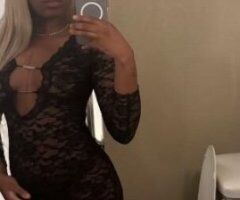 Petite Temptress Ready to Please 🍑💋🔥💦 - Image 3