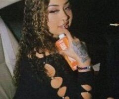 Unleash Your Desires with Yaya! 💋🔥🍑 - Image 5