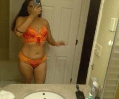 Hey there, gorgeous! 💋✨ Let’s heat things up! 🔥🍑 - Image 3