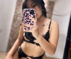 ¡Loca y lista para el placer! 💋🍑🔥