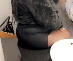 Dive Into Fun with Lolo 🍑💦🔥 - Image 9