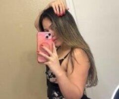 Colombiana Delights Await 💋🔥 Let's Connect! 💦😘