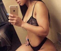 ✨ Meet Dakota: Your Ultimate Super Soaker! 💦🔥💋