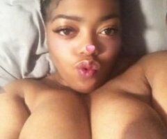 🔥 Baddie with a Fatty Ready to Play! 🍑💦😘 - Image 3