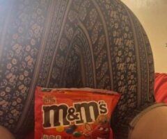 Unleash Your Wild Side with a Temptress 💋🔥 - Image 2