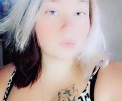 Unleash Your Wild Side with a Temptress 💋🔥 - Image 3