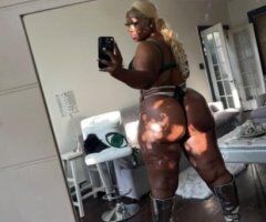 Sassy Curves & Private Play 💋🍑🔥 - Image 2