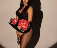 🔥 Busty Playmate Waiting for You! 💦💋 - Image 2