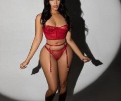 🔥 Busty Playmate Waiting for You! 💦💋 - Image 3