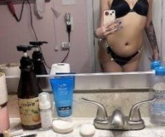 🍑 Juicy Temptation Awaits! 😘🔥 - Image 10