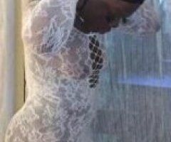 🔥 Dive into Desire with Leah! 💦🍑 - Image 2