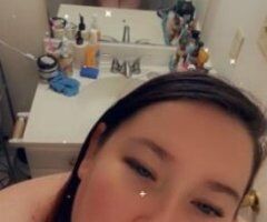 Get ready to play with a sizzling PAWG! 💦🍑🔥