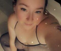 Get ready to play with a sizzling PAWG! 💦🍑🔥 - Image 2