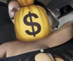 🔥 Tempting Treats in the Valley! 💦🍑😘 - Image 7