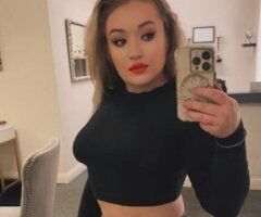 🔥 Double Trouble in Cranberry! 💦 Come Play with Us! 😘🍑 - Image 6