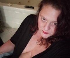 🔥 Juicy Ginger MILF Ready to Play! 💦🍑😘 - Image 7