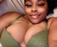 🔥 Unforgettable Thick Bombshell Awaits You! 💋🍑💦 - Image 3