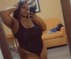 Catch This Juicy Ass While I Splash 💦🍑🔥 Let's Get Nasty! 😘 - Image 7