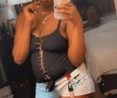 Unleash Your Desires in VA Beach! 💦🔥🍑 - Image 9