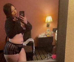 🔥 Lexi's Seductive Escape Awaits! 💦🍑💋 - Image 4