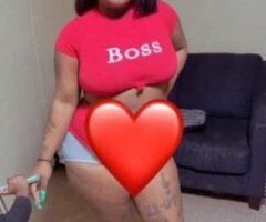 💋 Dive into Fun with Khloe! 🍑🔥 - Image 4