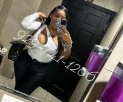 🔥 Queens Babe Ready to Play! 💋🍑💦 - Image 2