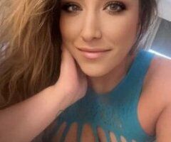 Back in Town, Curvy Queen Ready to Celebrate! 💋🎉🔥