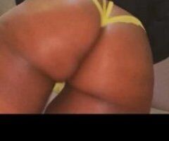 Hey, I'm Lavish! 💦🍑 Ready for a wild ride? 😘🔥 - Image 2