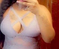 💋 BUBBLE BOOTY Ebony Bombshell Ready to Play! 💦🔥 - Image 3