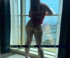 Cute Snowbunny 🍑 with Curves to Explore 💋🔥 - Image 4