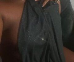 💦 Indulge in a Naughty Car Play Experience! 🍑🔥 - Image 4