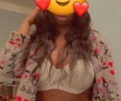 🔥 Petite Mami Ready to Play! 💋💦🍑 - Image 2