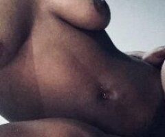 🔥 Seductive Sweetheart Awaits! 💋🍑💦