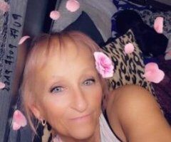 🔥 Surprise Special Awaits! 💋💦 Let's Explore Together! 🍑😘 - Image 3