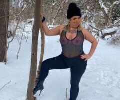 Curvy Delights Await! 💋🍑🔥 - Image 2