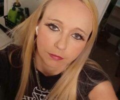 MS. CHAMPAGNE MOET 🥂 IS BACK WITH NEGOTIABLE PRICES!! CANT WAIT TO MAKE YOU CUM!! PICK ME!!! ME - 32 - 2