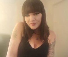 IF YOU LIKE WHAT YOU SEE, CUM PLAY WITH ME