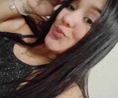 Hermosa😍 recien llegada latina apretadita mojada🤩💞😋