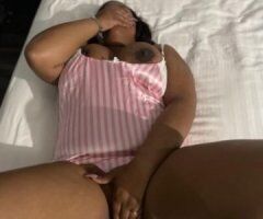 hey fellas come dive in my ocean thats if you can swim 💦💦 if you looking to have a good time give me a call 😘😘 - 3
