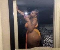 NEW IN TOWN 🛬COME TICKLE MY DEEP THROAT👅 & PLAY W MY FAT A$$🍑 - 4