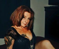 Going.... going..... I am hosting Gentlemen! - 3