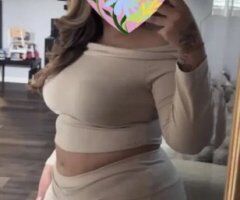 Knot Your Average girl 1-307-310-4359. Latina mami - 3